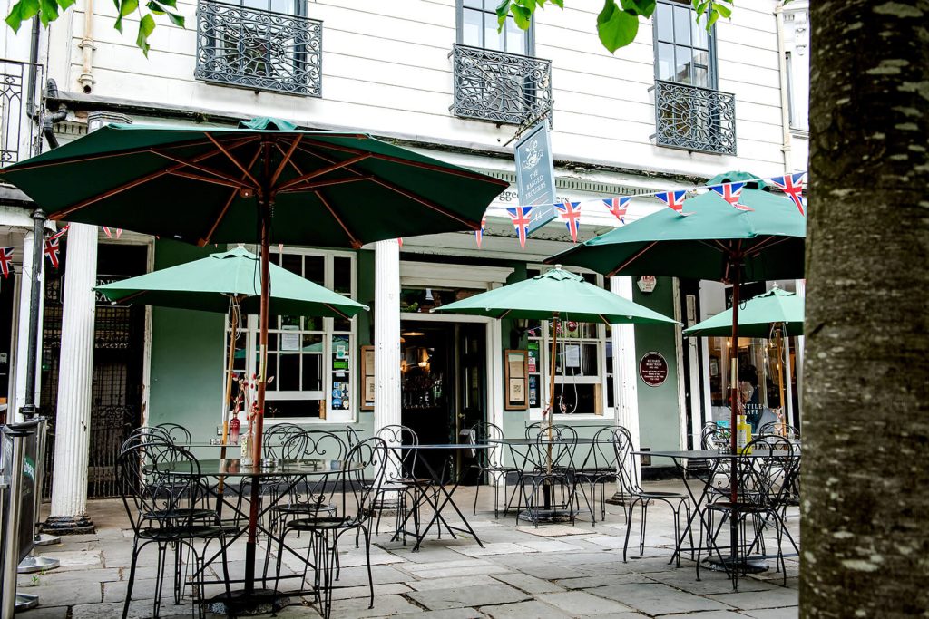 outdoor seating at the Ragged Trousers brasserie in the Pantiles
